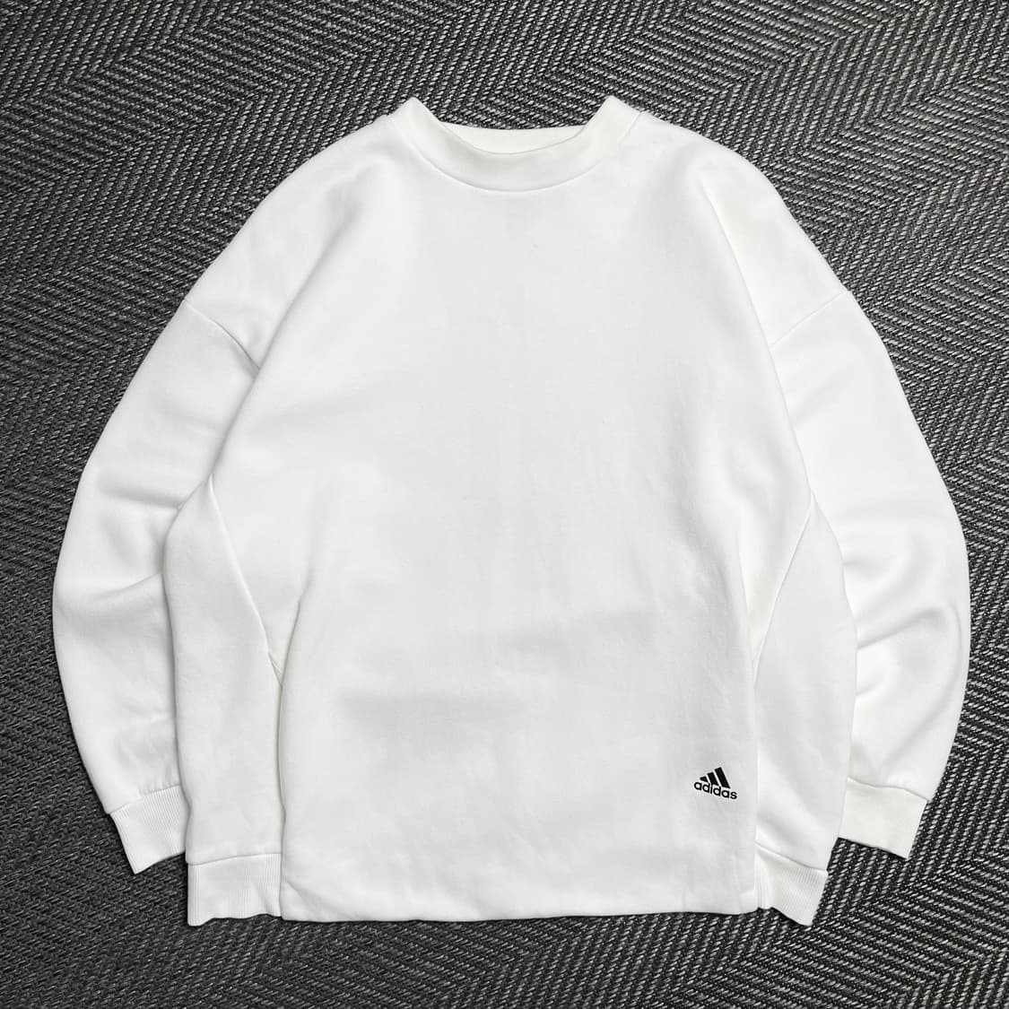 아디다스 stripes 빅로고 박시핏 스웻 셔츠o 5134 상품이미지3