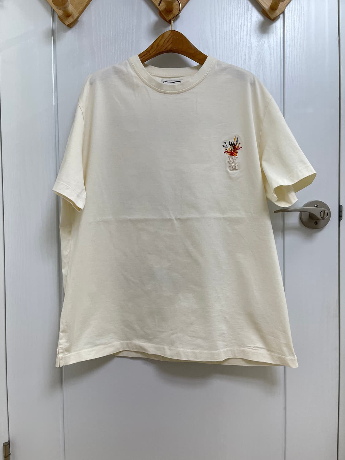 우영미 화산 백로고 반팔 티셔츠 아이보리 48사이즈 상품이미지2