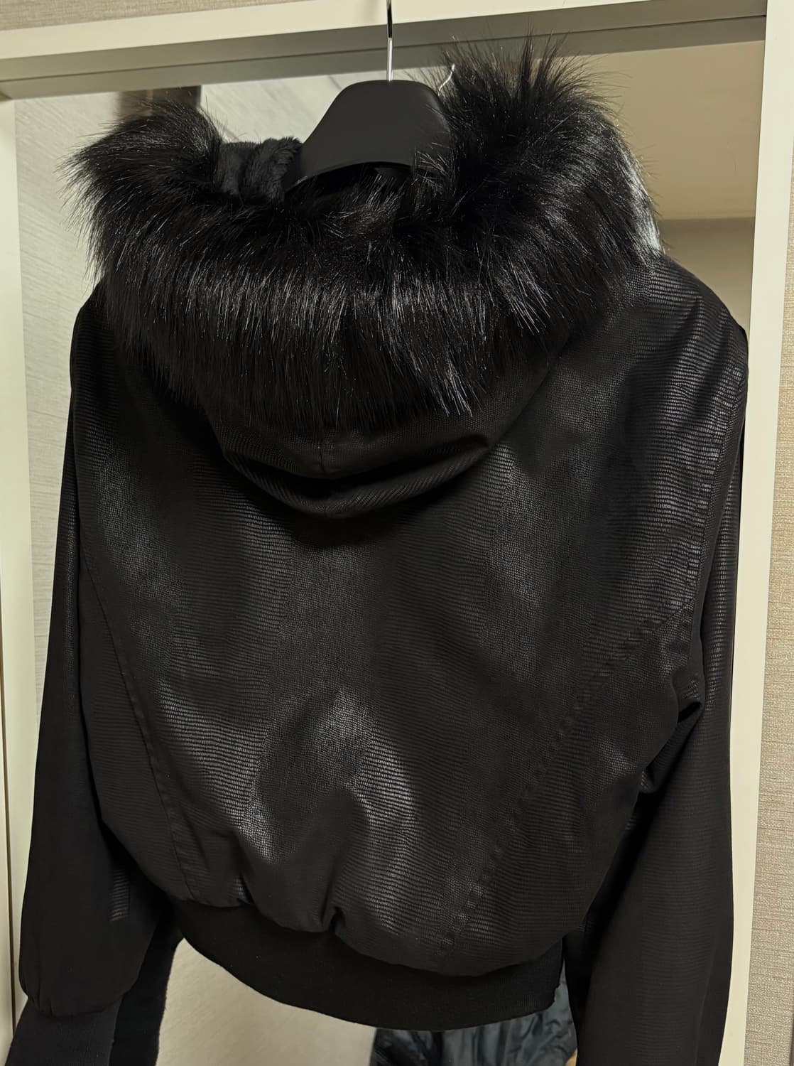 보헤미안서울 파이톤 레더 퍼 후드집업 상품이미지3