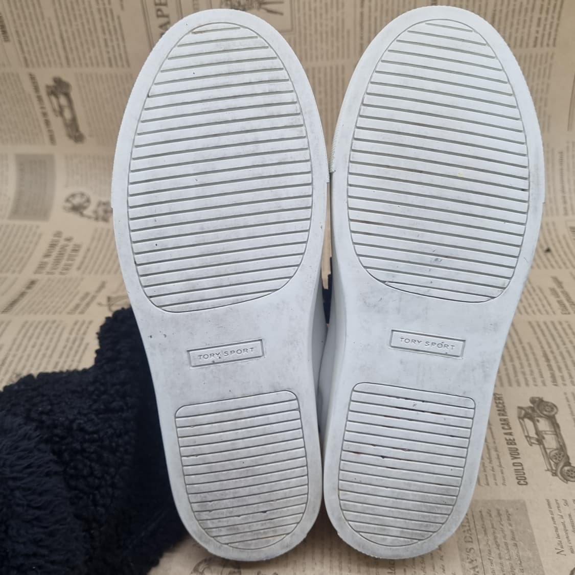 토리버치 러플 레더 여성스니커즈7 230 상품이미지3