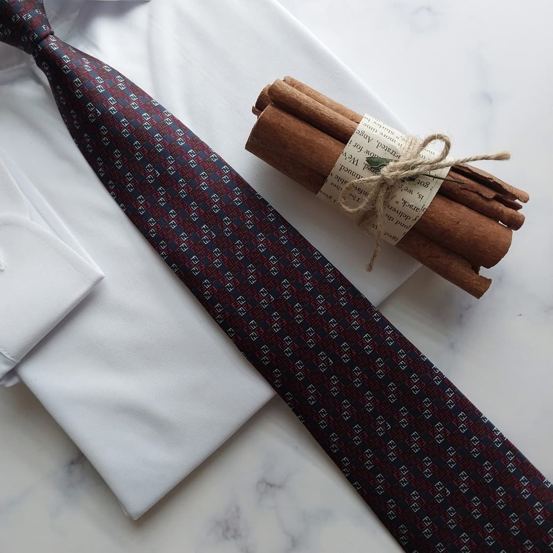 펜디 실크 네이비 FF 모노그램 넥타이 9.2cm B등급 K1780
 상품이미지6