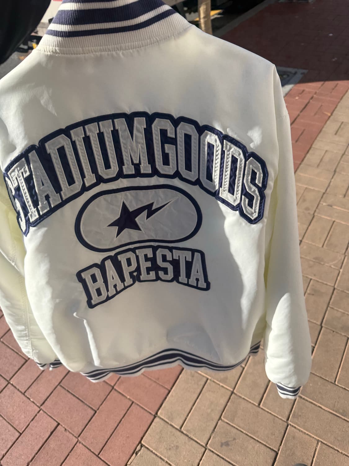 Bape x stadium goods 바시티 자켓 아이보리 L 상품이미지3