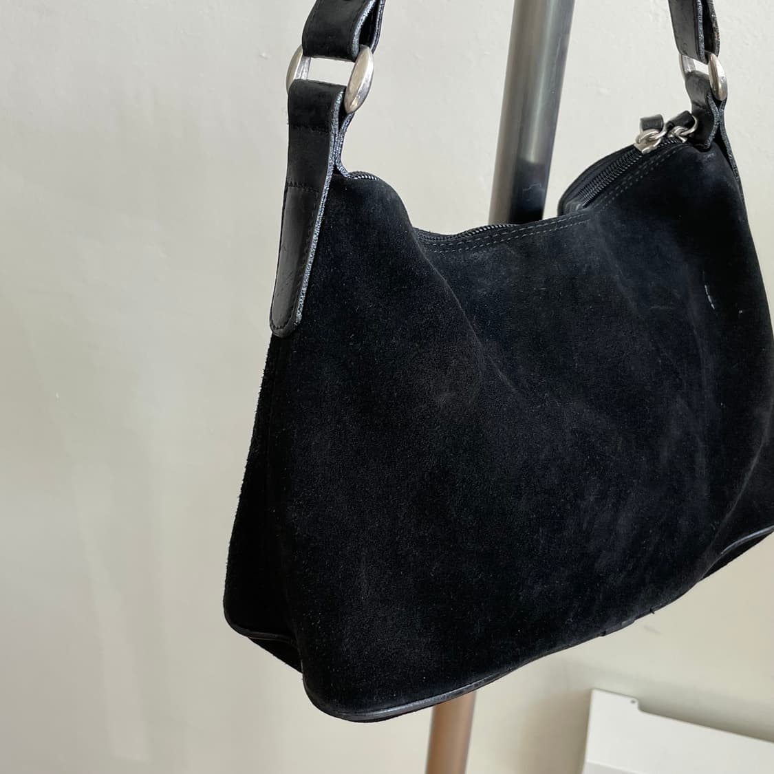 VINTAGE Suede shoulder bag 상품이미지4