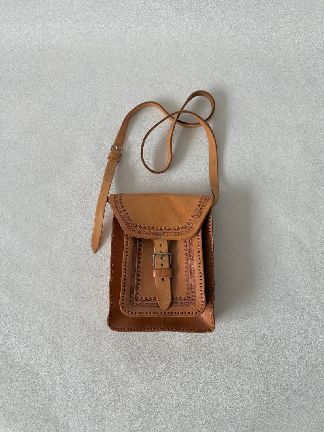 Pre owned 통가죽 크로스백 상품이미지1