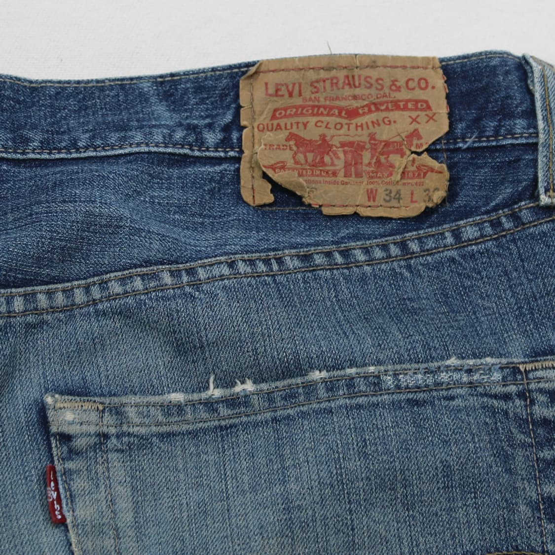 (착용컷) 리바이스 501 (남성용 34-35) 상품이미지8