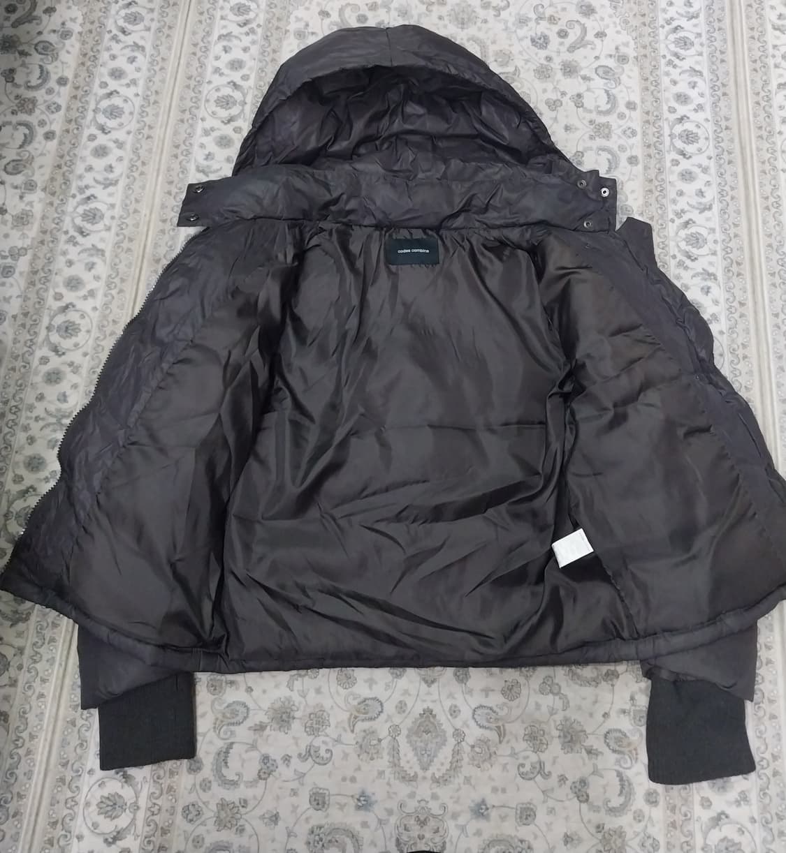 코데즈 컴바인 다크브라운 숏 패딩 (후드분리됨) 상품이미지2