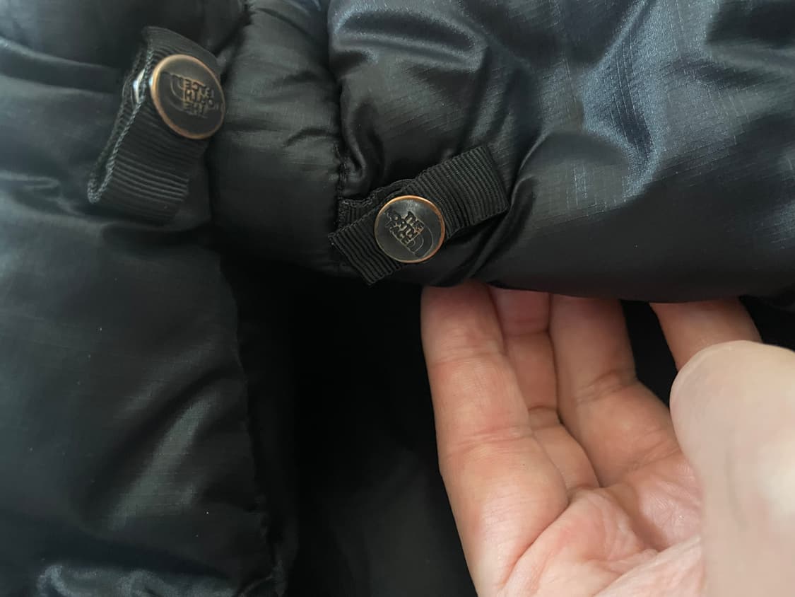 노스페이스 눕시 패딩 구형 700 블랙 팝니다 상품이미지4