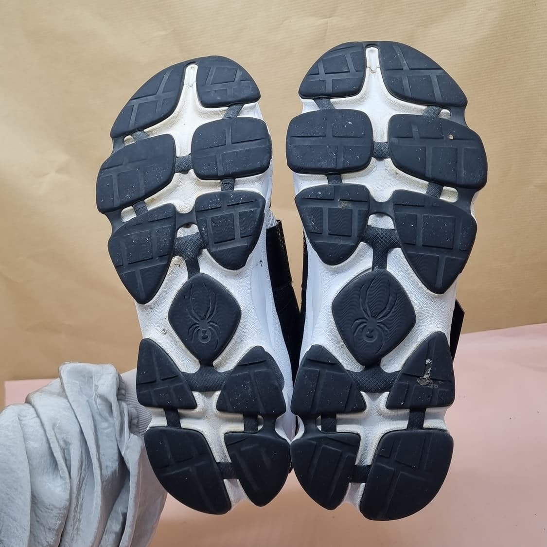 스파이더 블랙 운동화 250 상품이미지3