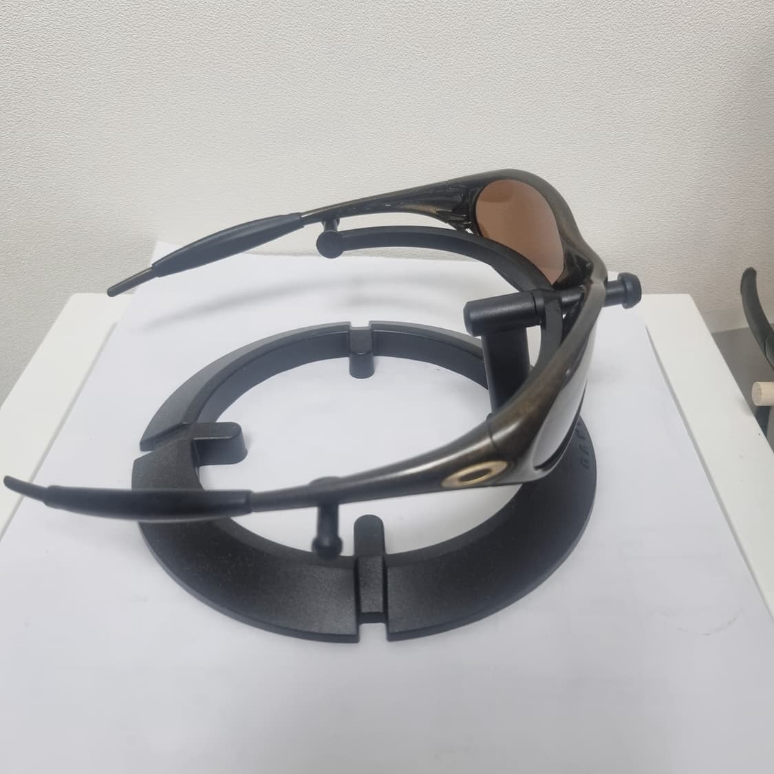 오클리 아이자켓1.0 블랙골드 상품이미지4