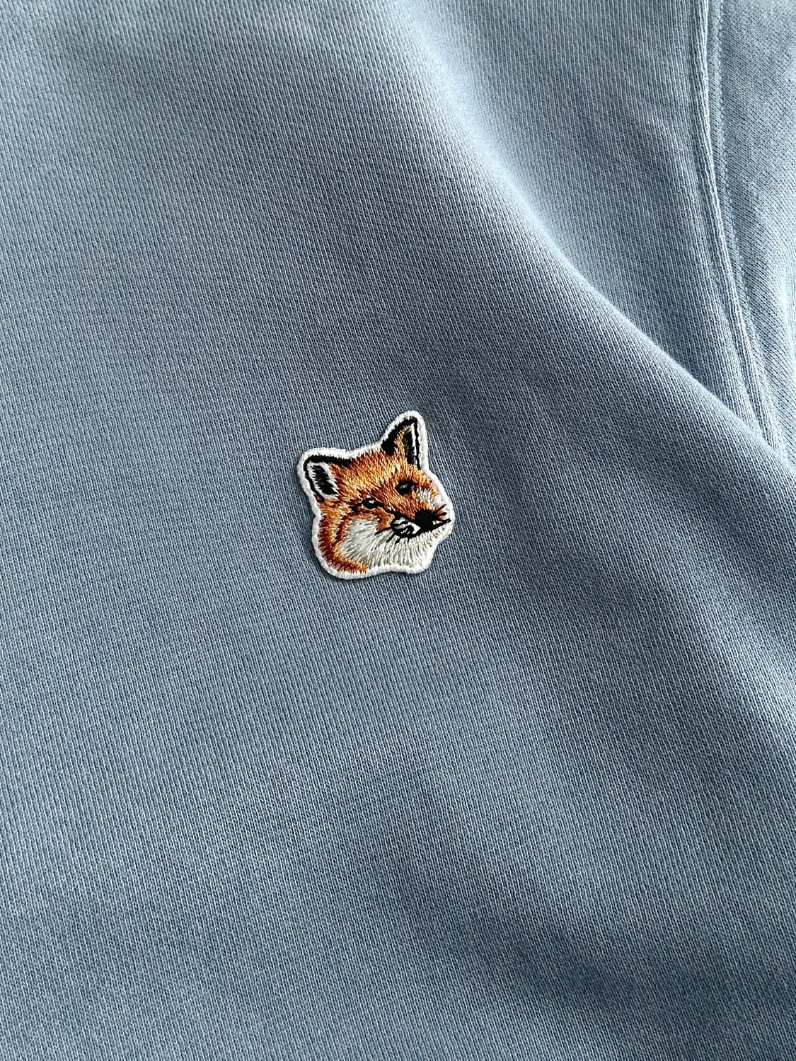 메종키츠네 폭스헤드 뮤트블루 맨투맨  상품이미지8