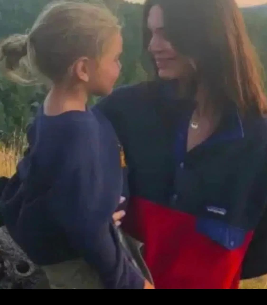 파타고니아 신칠라 네이비레드 상품이미지1