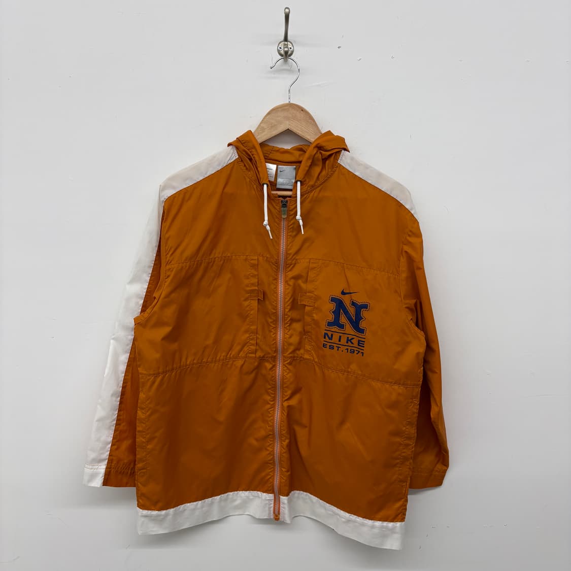 나이키 EST.1971 바람막이 오렌지 여성 M 상품이미지1