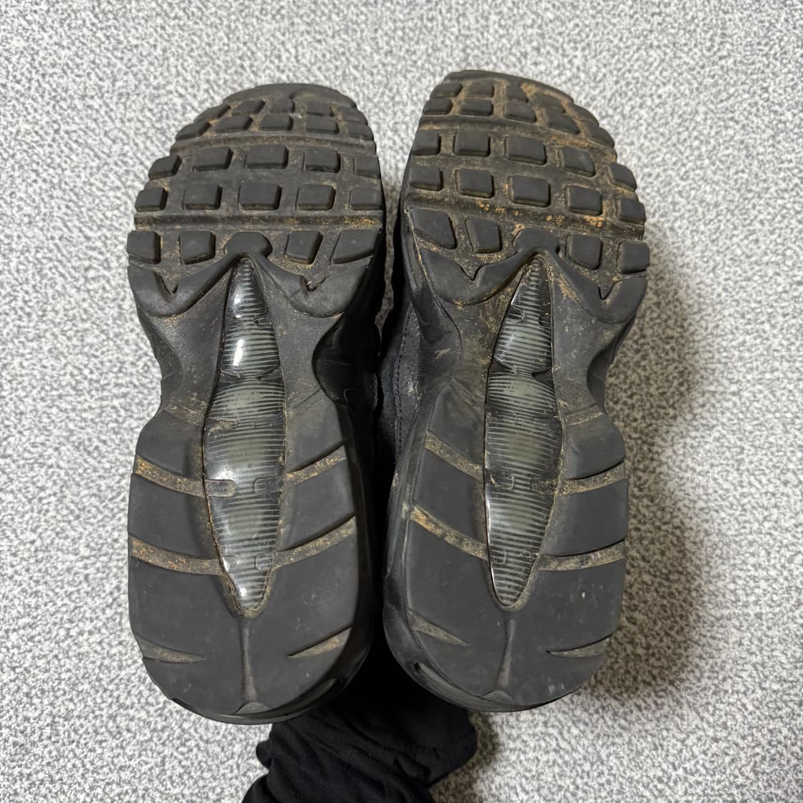 [정가 26만원] 나이키 에어맥스 95 트리플블랙 285 상품이미지6