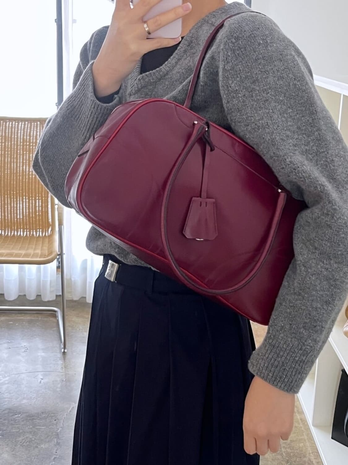 프라다 빈티지 레더 볼링 숄더백 버건디 상품이미지3