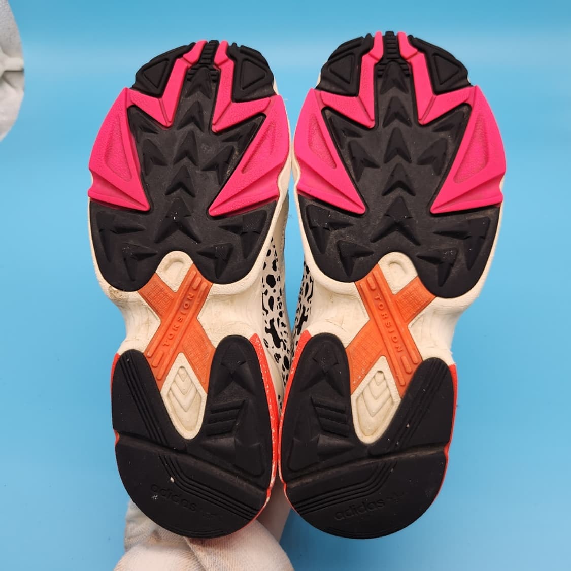 oo 아디다스 팔콘 레오파드 여성운동화240  상품이미지3