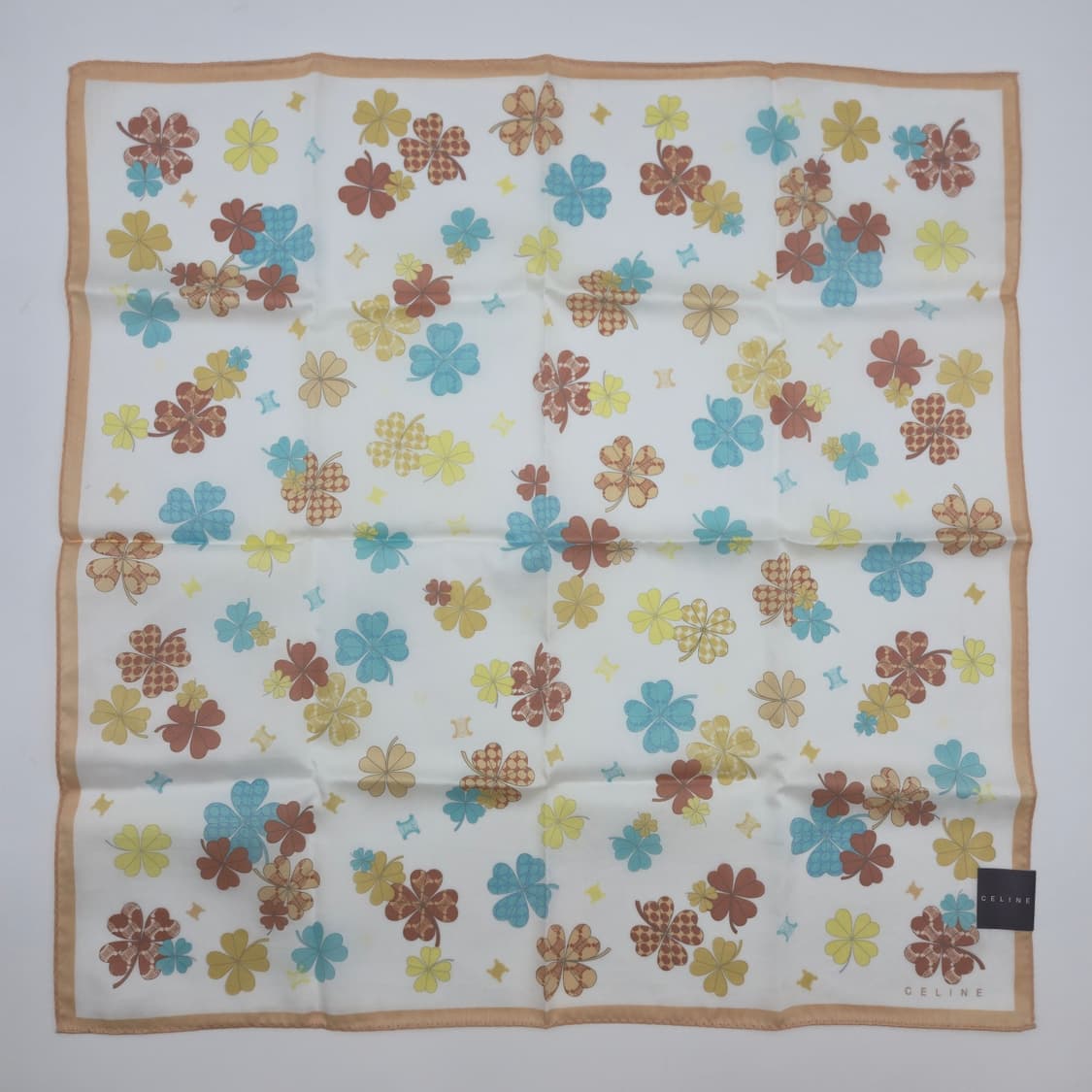 CELINE 셀린느 손수건 스카프 [JRCFSB11735-117-3] 상품이미지4