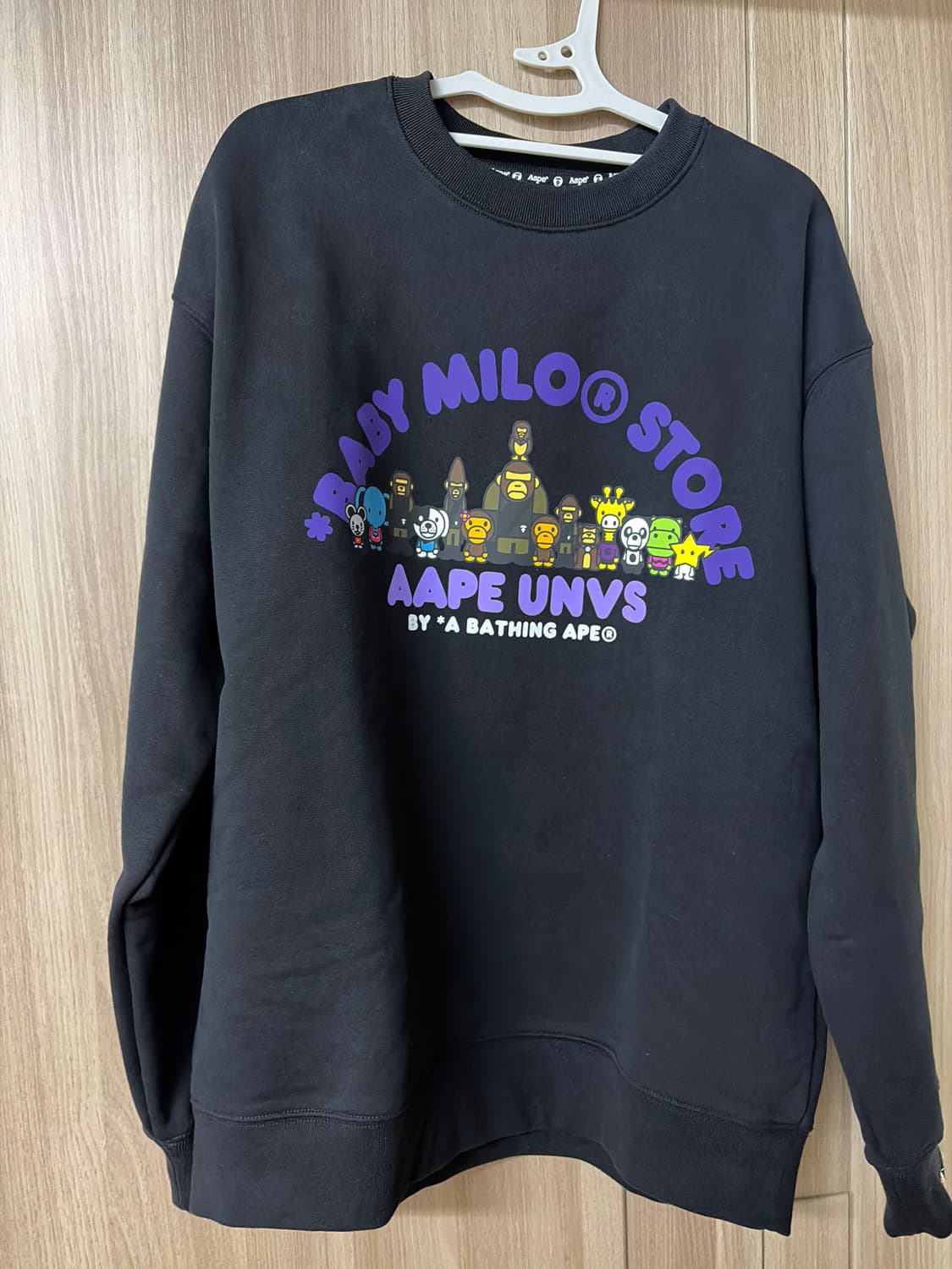 에이프 베이비 마일로 스토어 맨투맨 상품이미지1