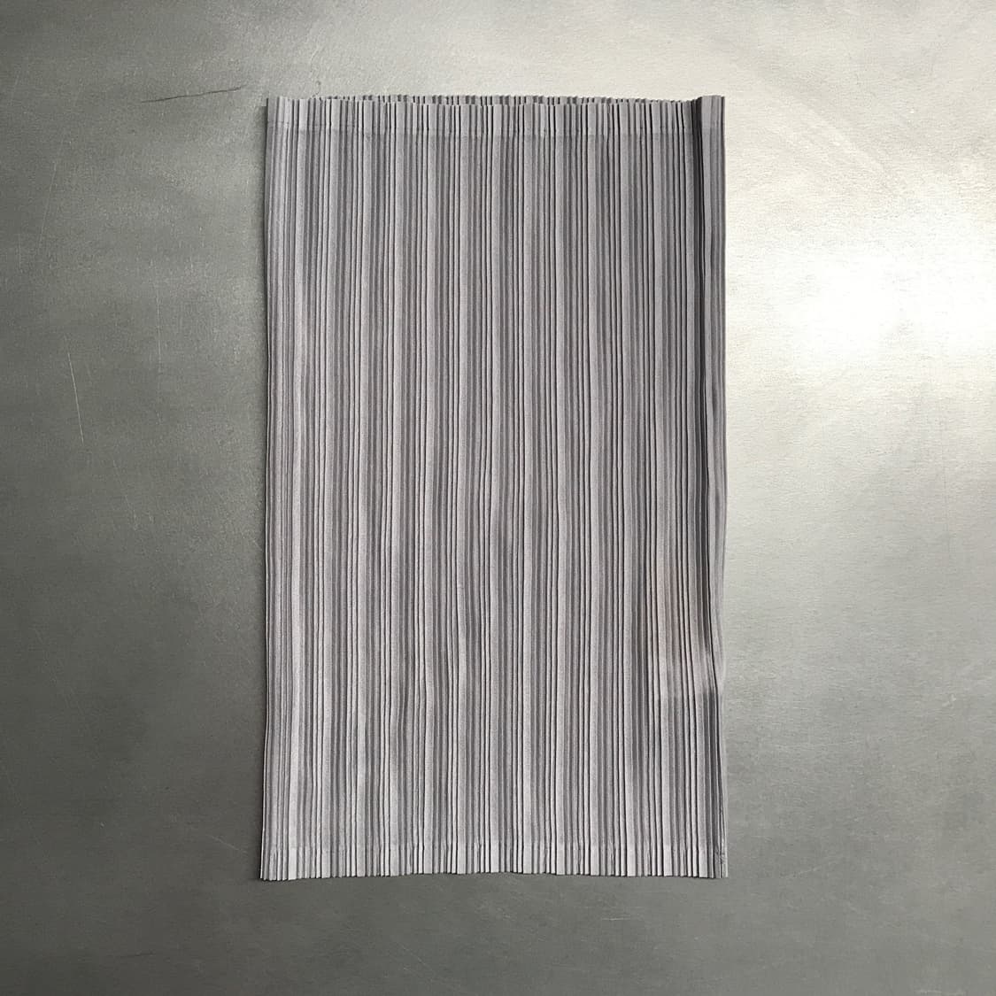 이세이 미야케 플리츠 플리즈 넥워머 그레이 상품이미지2