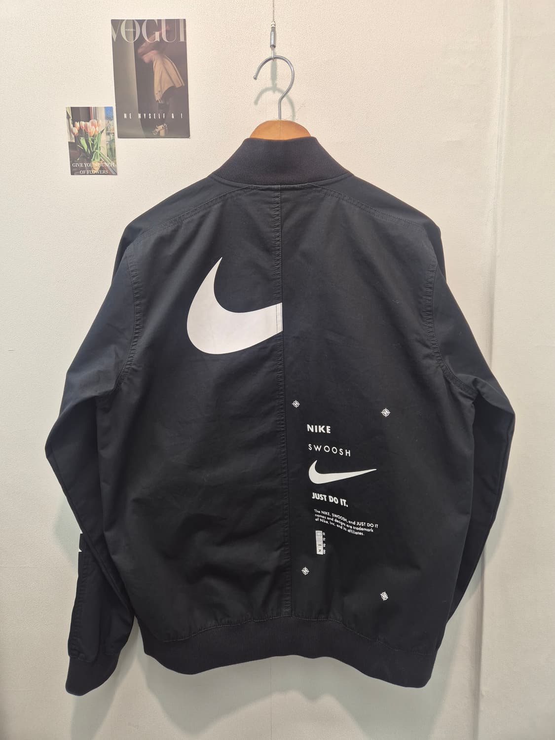 나이키 스우시 자켓 블랙 색상 L
 상품이미지3