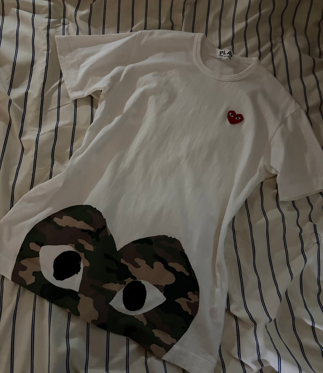 꼼데가르송 플레이 카모 하트 반팔티 상품이미지1
