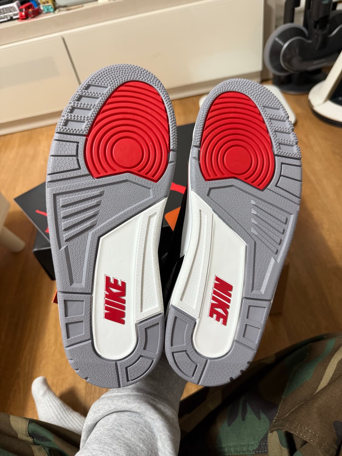 조던3 블랙시멘트 2024 265 상품이미지3