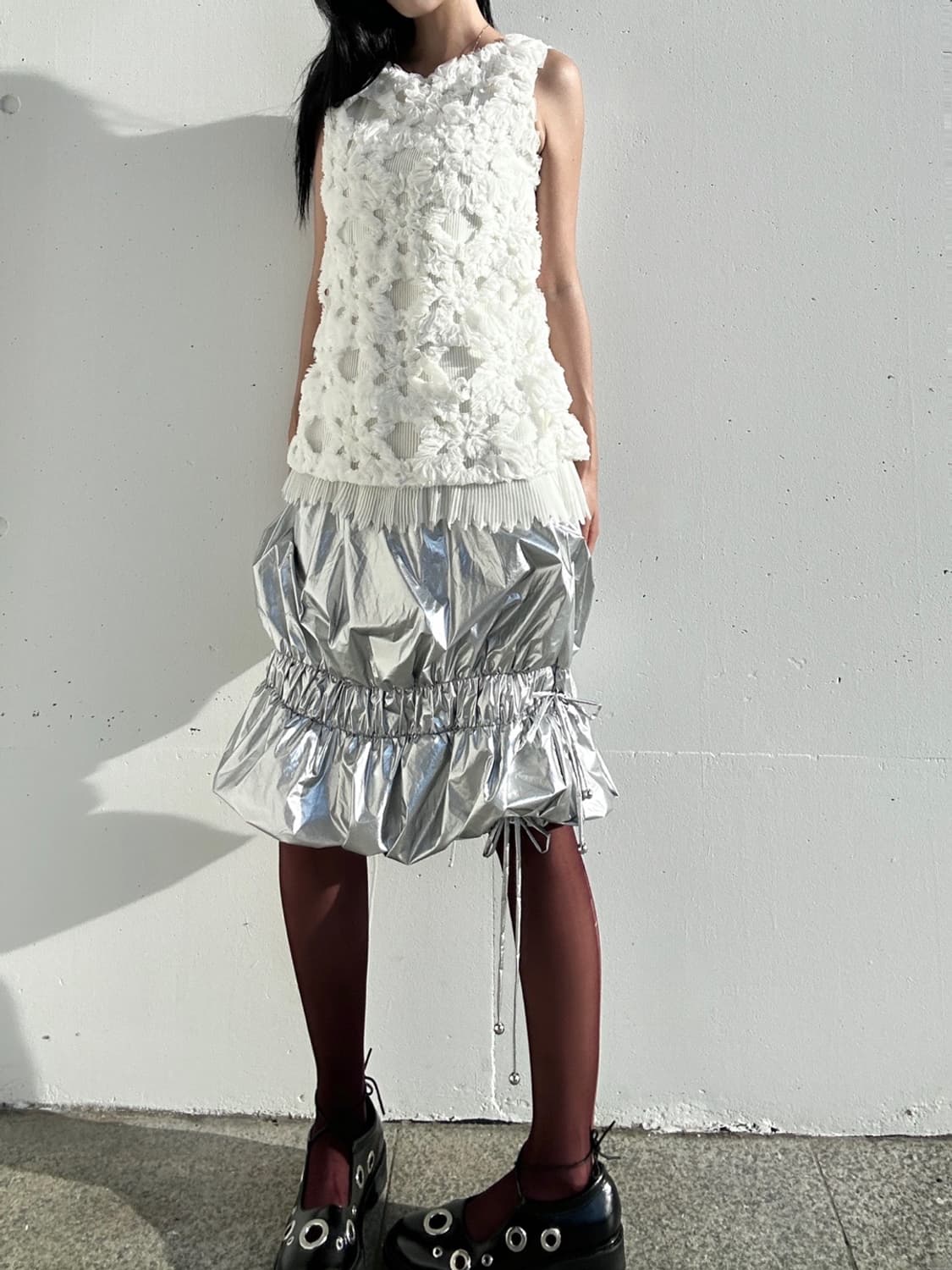 UNKNOWN BLUE tulip strip skirt / silver 상품이미지4