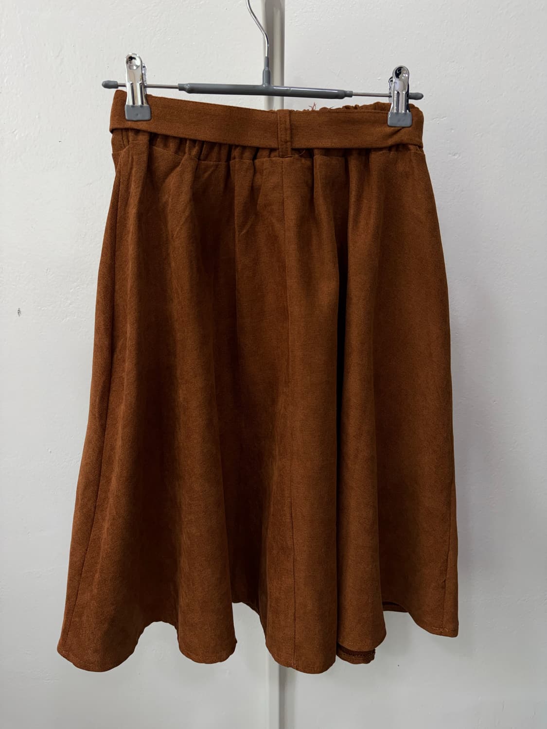 벨티드 포켓 브라운 미디스커트 상품이미지4