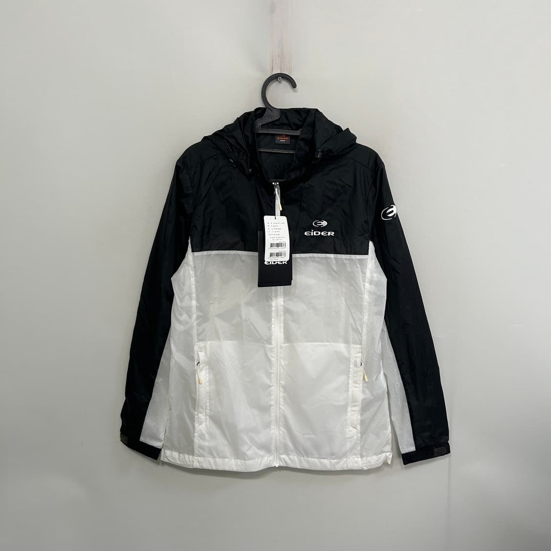 아이더 남성 바람막이 100 새상품 상품이미지1