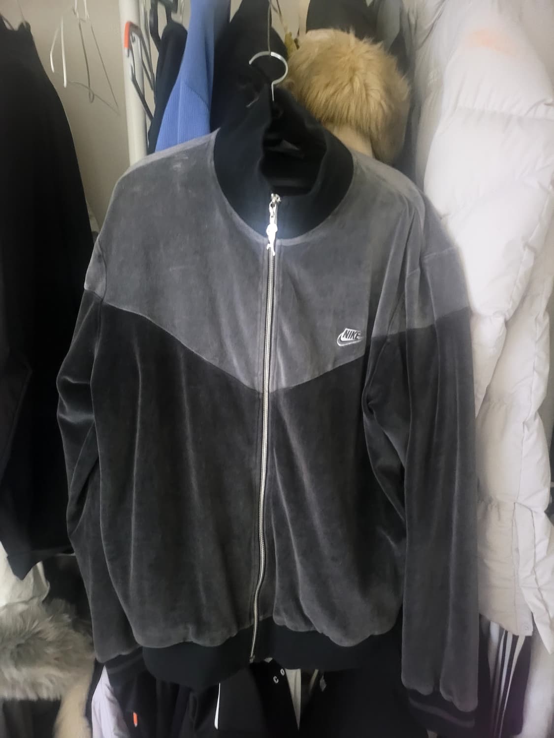 나이키 윈드러너 스웨이드 상품이미지1