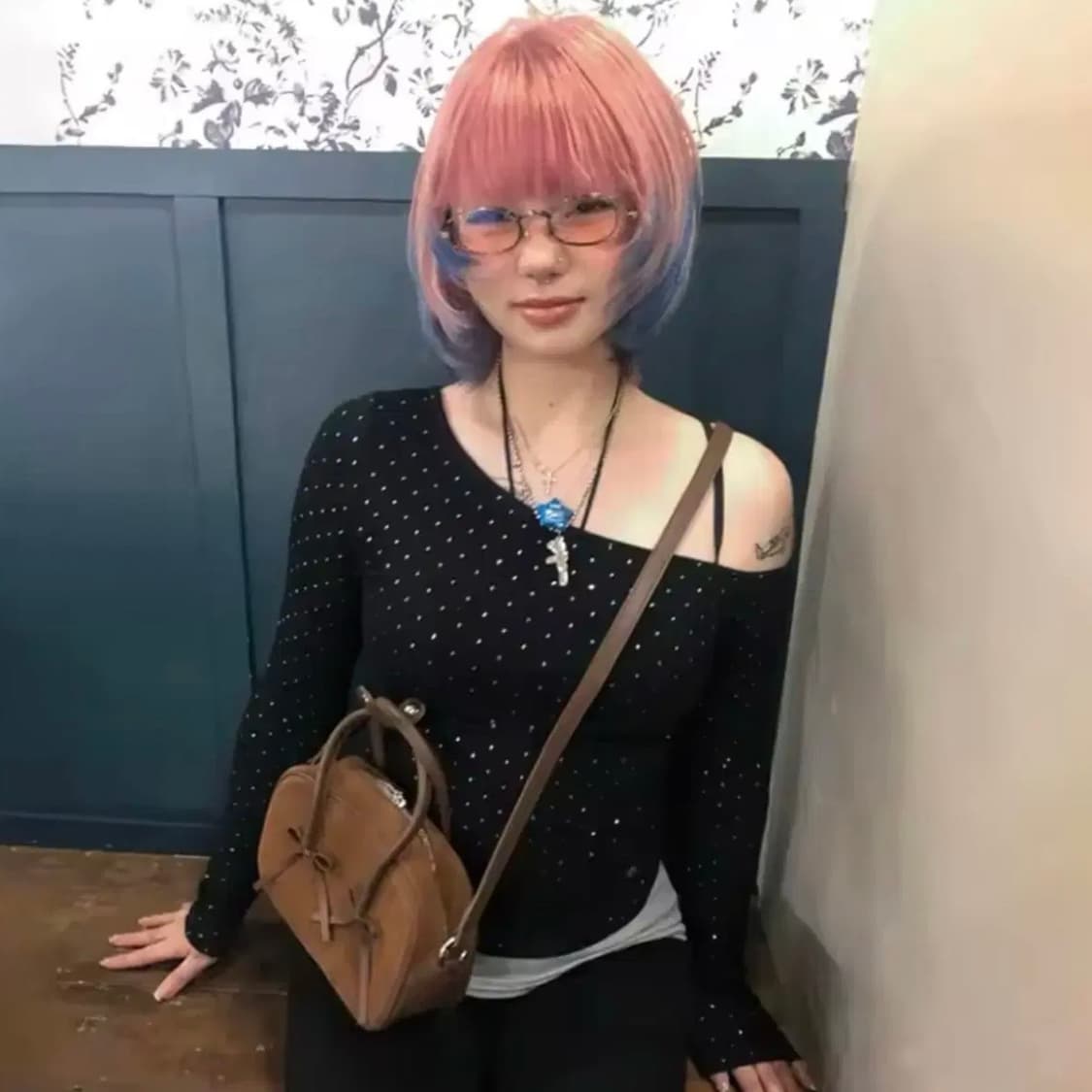 y2k 오프숄더 빈티지 도트 크롭 탑 상품이미지2