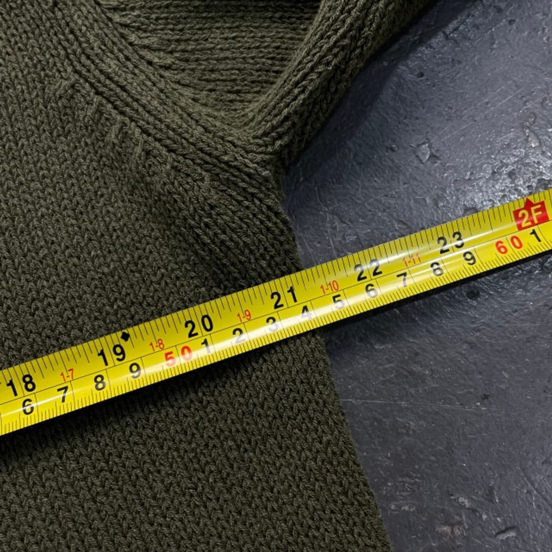 100 스톤아릴랜드 와펜 반버튼 니트  상품이미지9