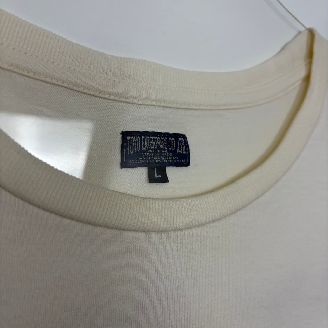 도요엔터프라이즈 자수 반팔 티셔츠 상품이미지3