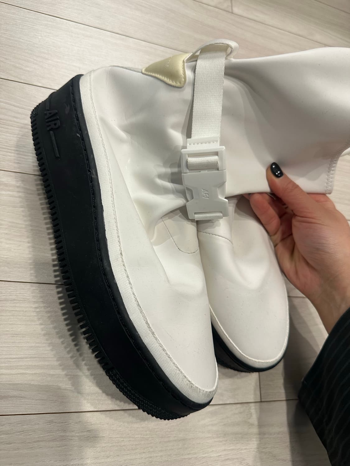 나이키 에어 세이지하이 부츠 한정판 상품이미지2