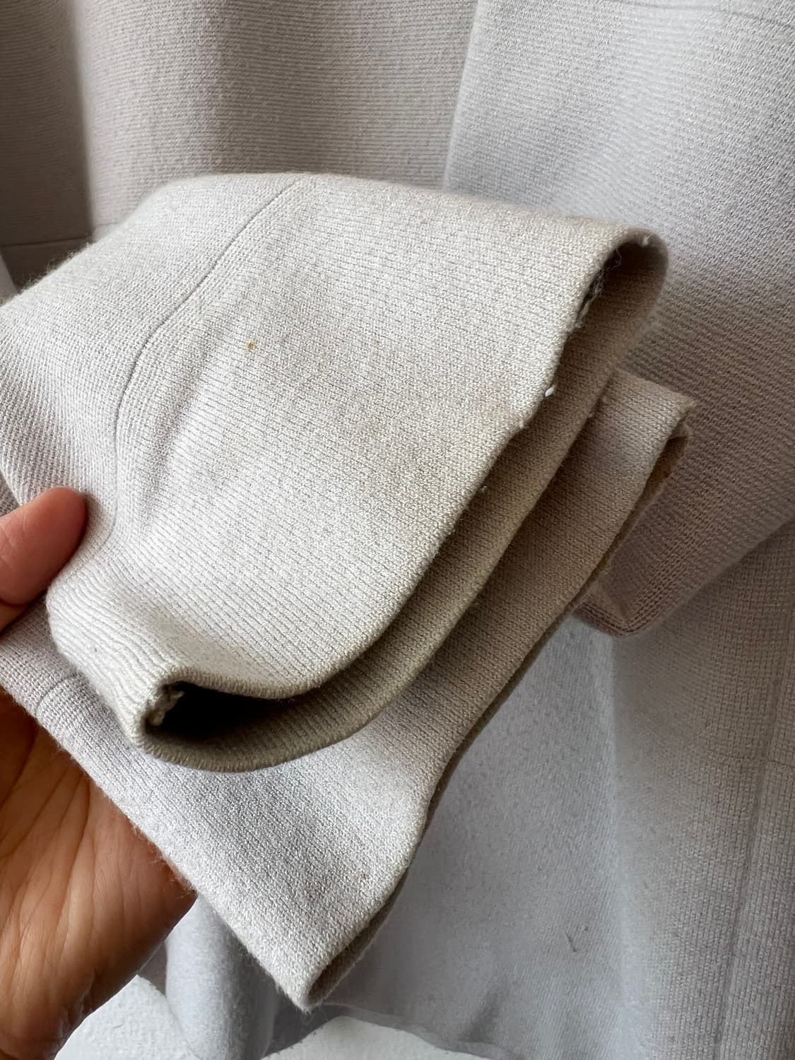 띠어리 남성 연그레이 니트티셔츠 라운드니트  상품이미지4