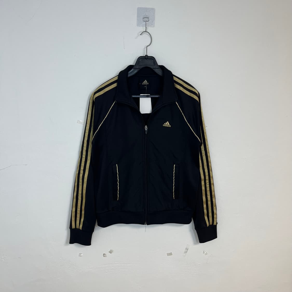Adidas black gold jersey 상품이미지4