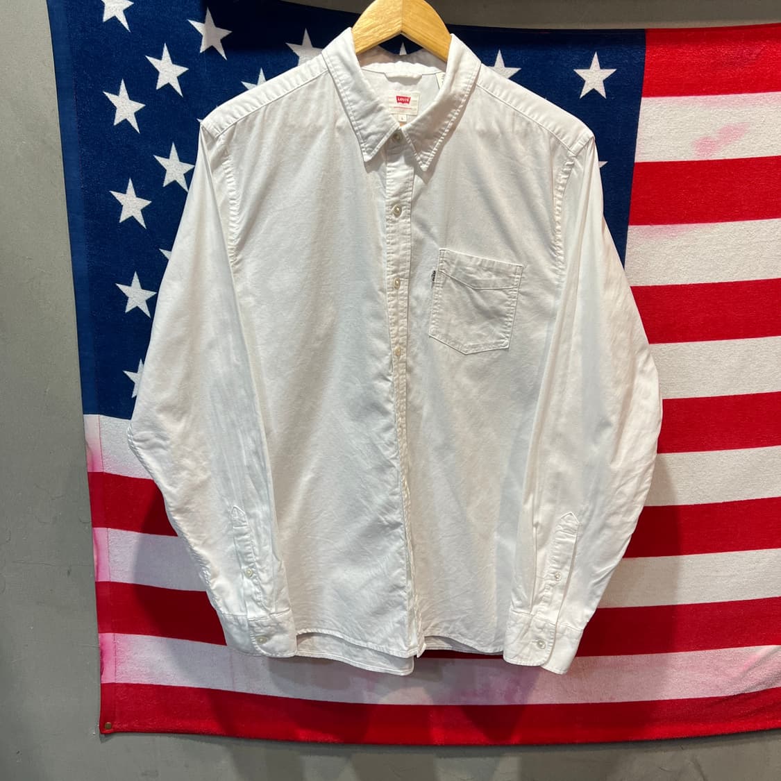 리바이스 화이트 셔츠 상품이미지1