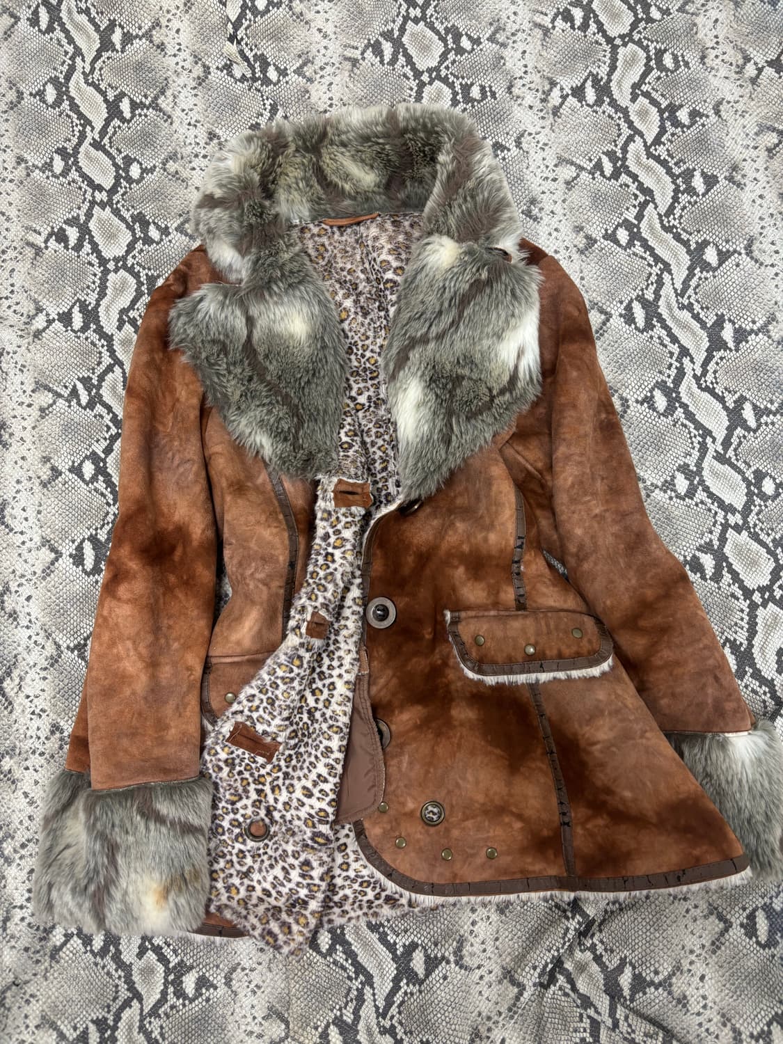 [GAL]Fur Trimming Leopard&Stud Detail Ja 상품이미지1