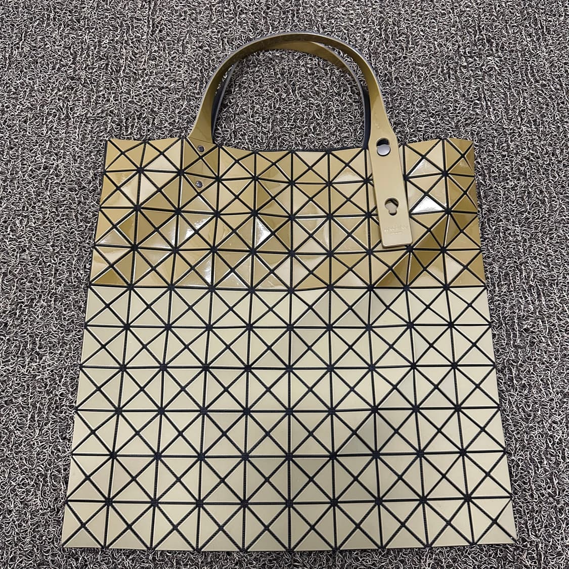 이세이미야케 BAOBAO 한국 매장판 여성 토트백 가방 상품이미지5