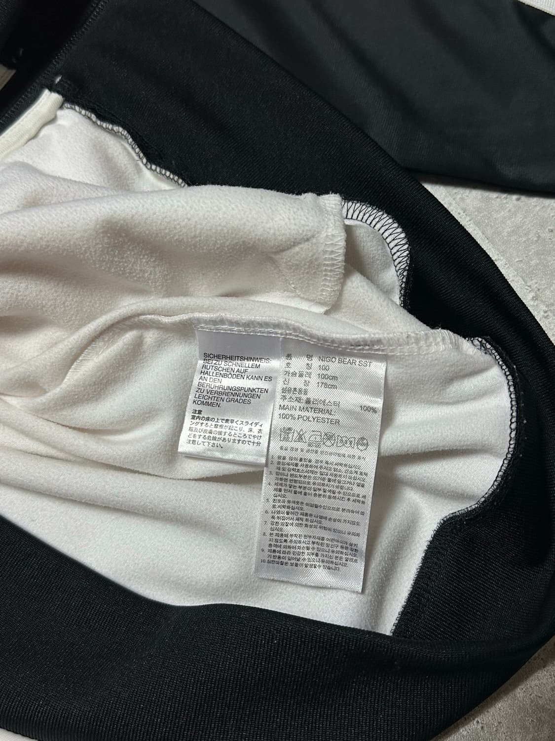 아디다스 니고 베어 25주년 화이트블랙 트랙탑 상품이미지7