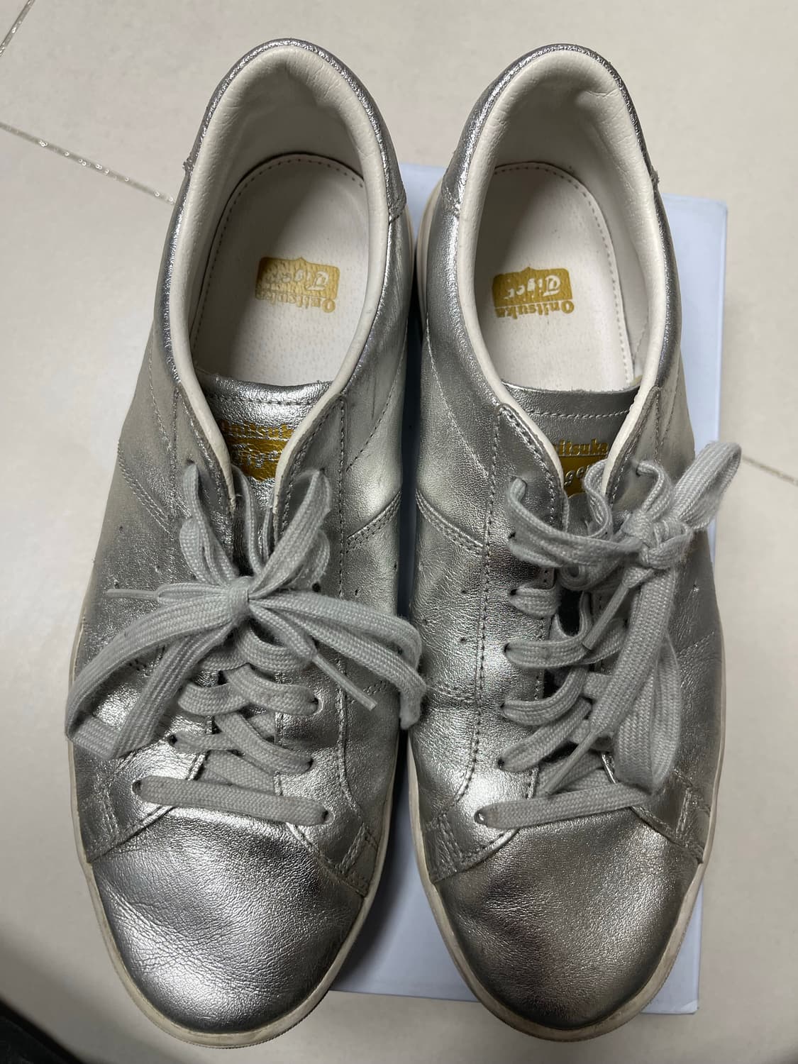 오니츠카 타이거 론쉽 2.0 실버 270 상품이미지2