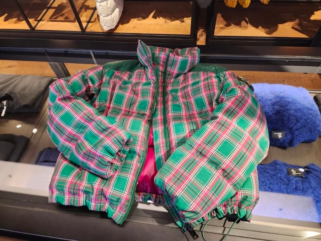 몽클레어 체크 패턴 패딩 자켓 상품이미지1