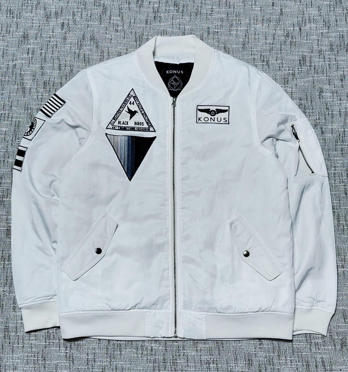 KONUS 화이트 봄버 자켓 M 상품이미지1
