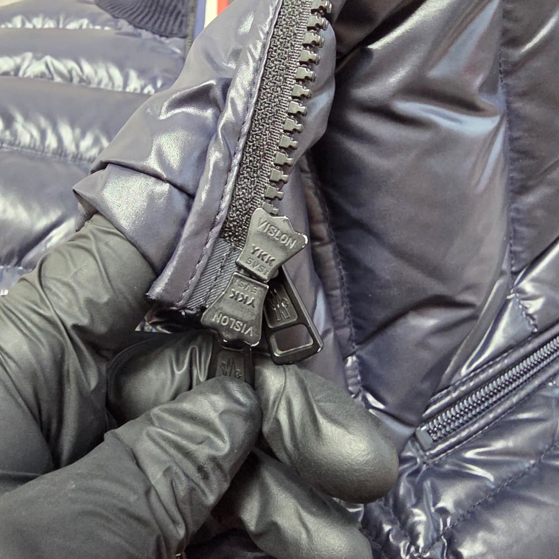 {클로젯}[S][실측M]몽클레어 마글리오네 유광 삼선 니트패딩 상품이미지7