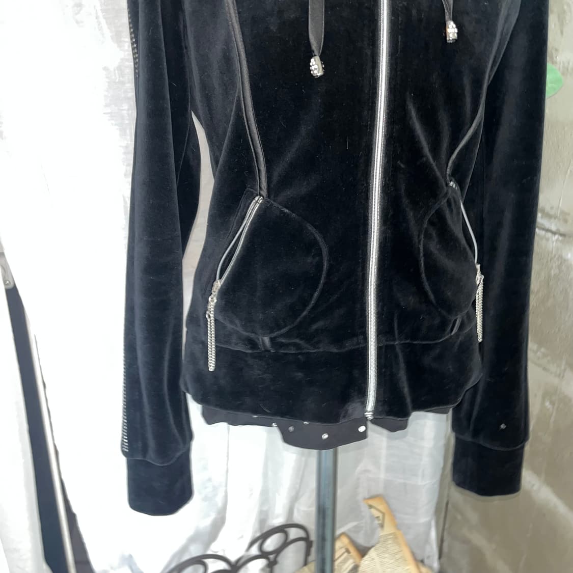 갸루 벨벳 큐빅 날개체인 후드집업 상품이미지5