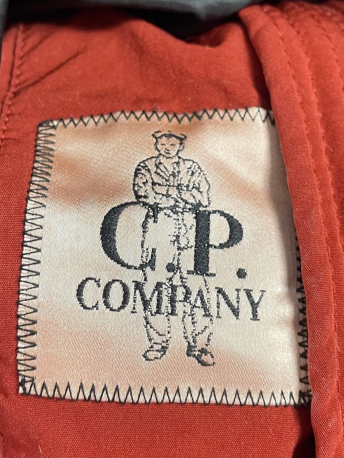 시피컴퍼니 고글 후디드 다운 패딩 (on.93) 상품이미지8