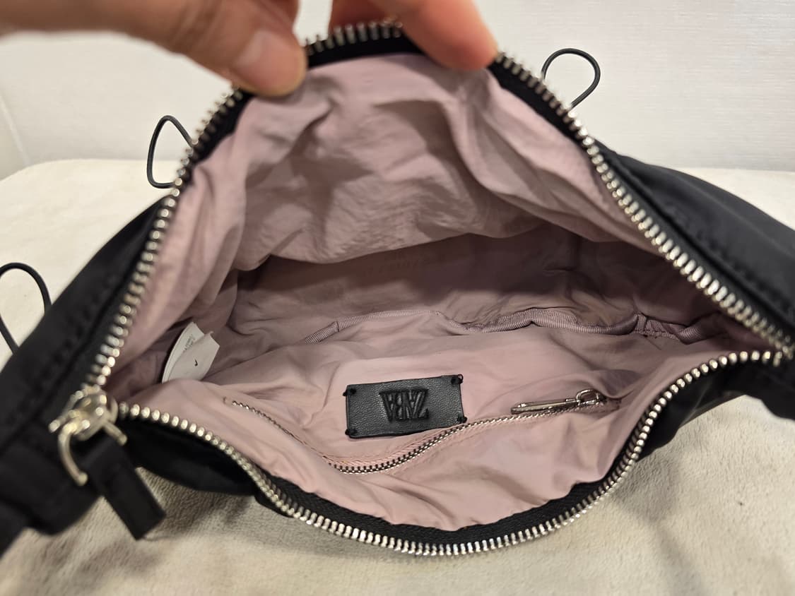 자라 ZARA 블랙 셔링 숄더백/호보백 상품이미지7