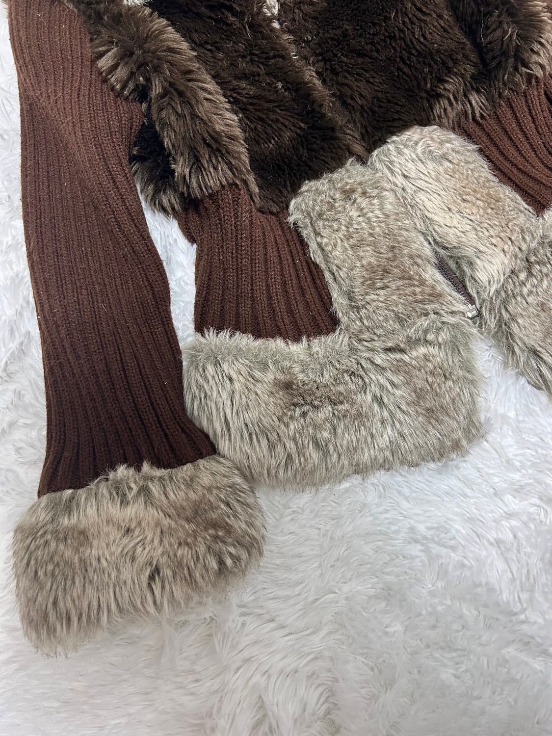 Abercrombie 00’s faux fur knit zip-up 상품이미지2