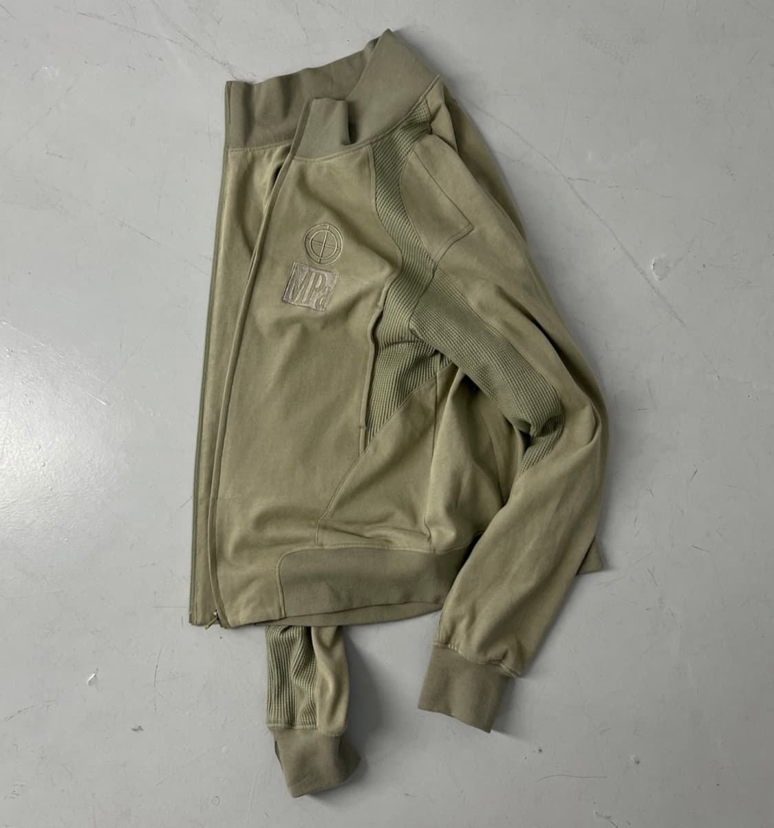 플라스틱프로덕트 contrast zipped jacket 상품이미지1