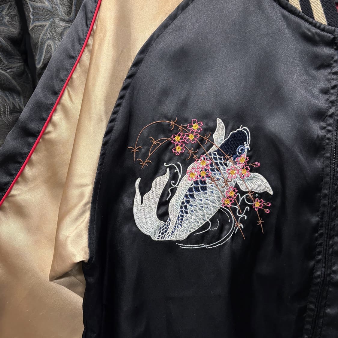 JPN빈티지 수베니어 사틴 스카쟌 자켓 잉어자수 샴페인골드 N611 상품이미지6