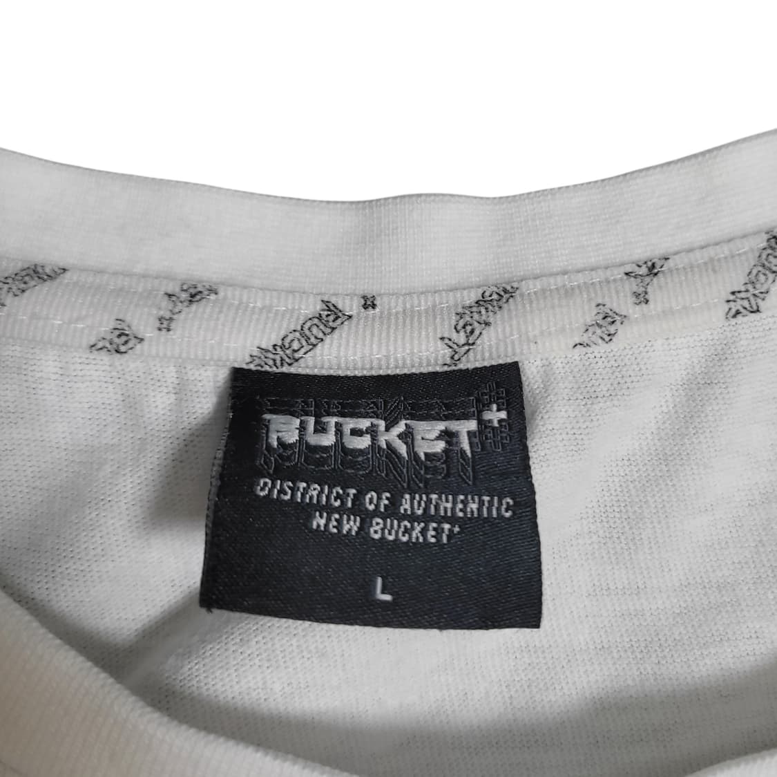 원더플레이스 BUCKET 백프린팅 반팔 티셔츠 상품이미지2